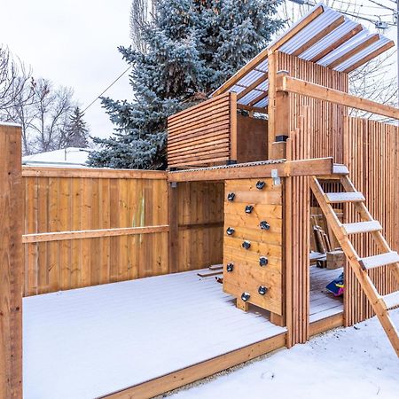 Central Edmonton Family Friendly Home Esterno foto